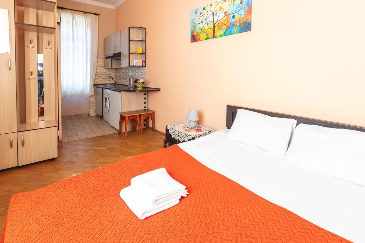 Smart Lwow House Apartamento Exterior foto